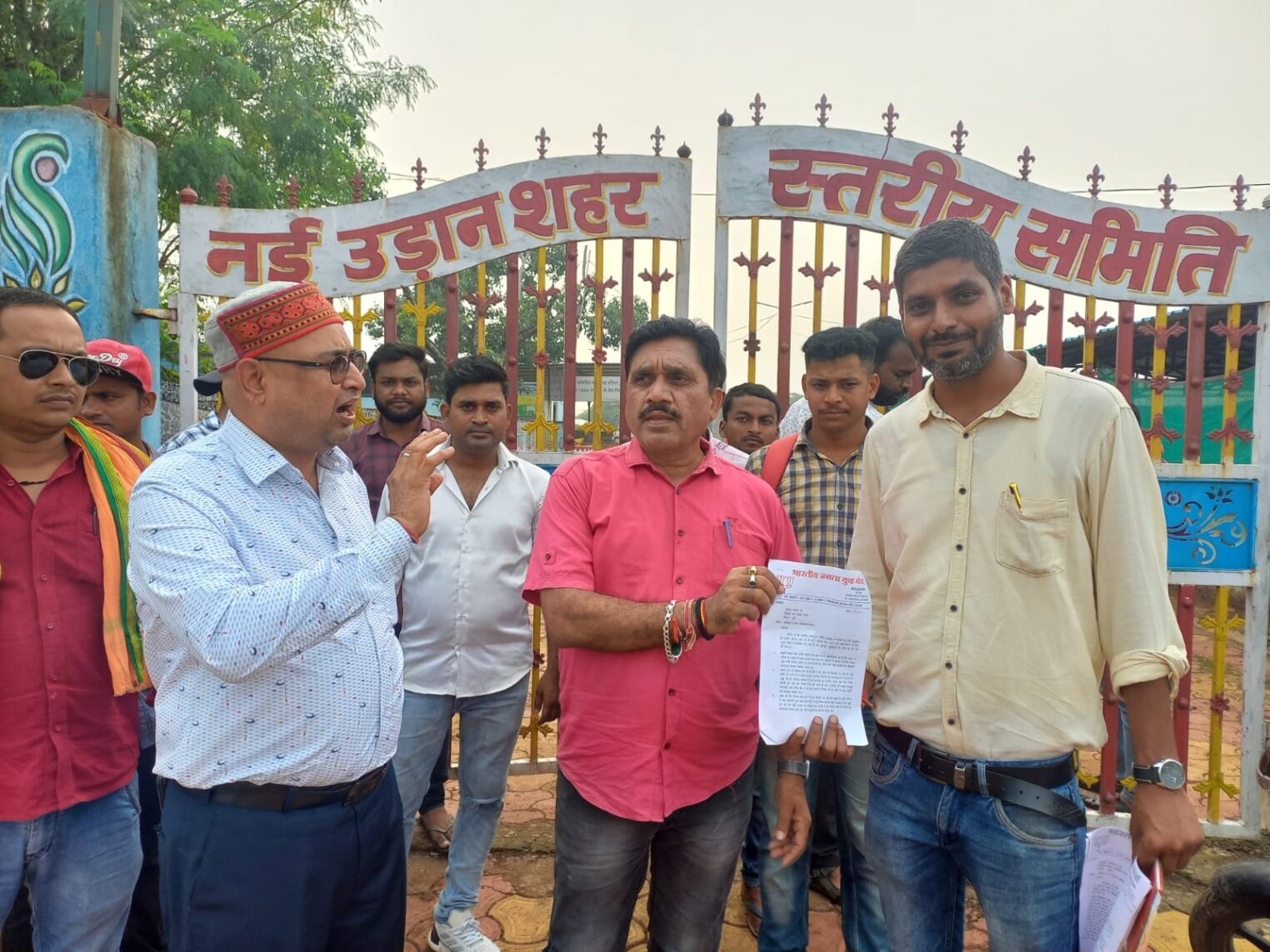 भाजयुमो ने नितेश मिश्रा के नेतृत्व में किया विरोध प्रदर्शन कर, अनेक मांगों को लेकर अतिरिक्त आयुक्त को सौंपा ज्ञापन