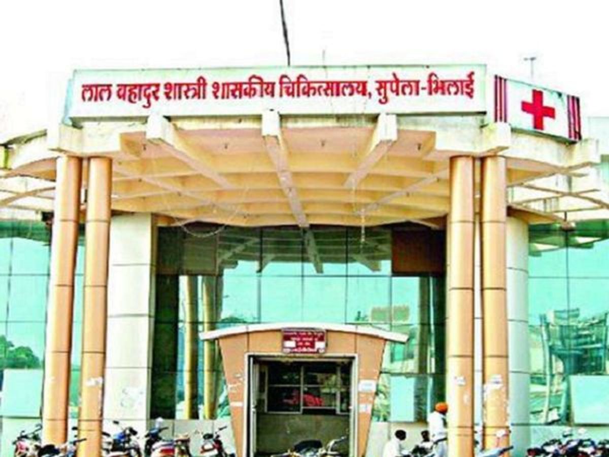 ब्लड लेकर पैसा नहीं दे रहा सिविल हॉस्पिटल,