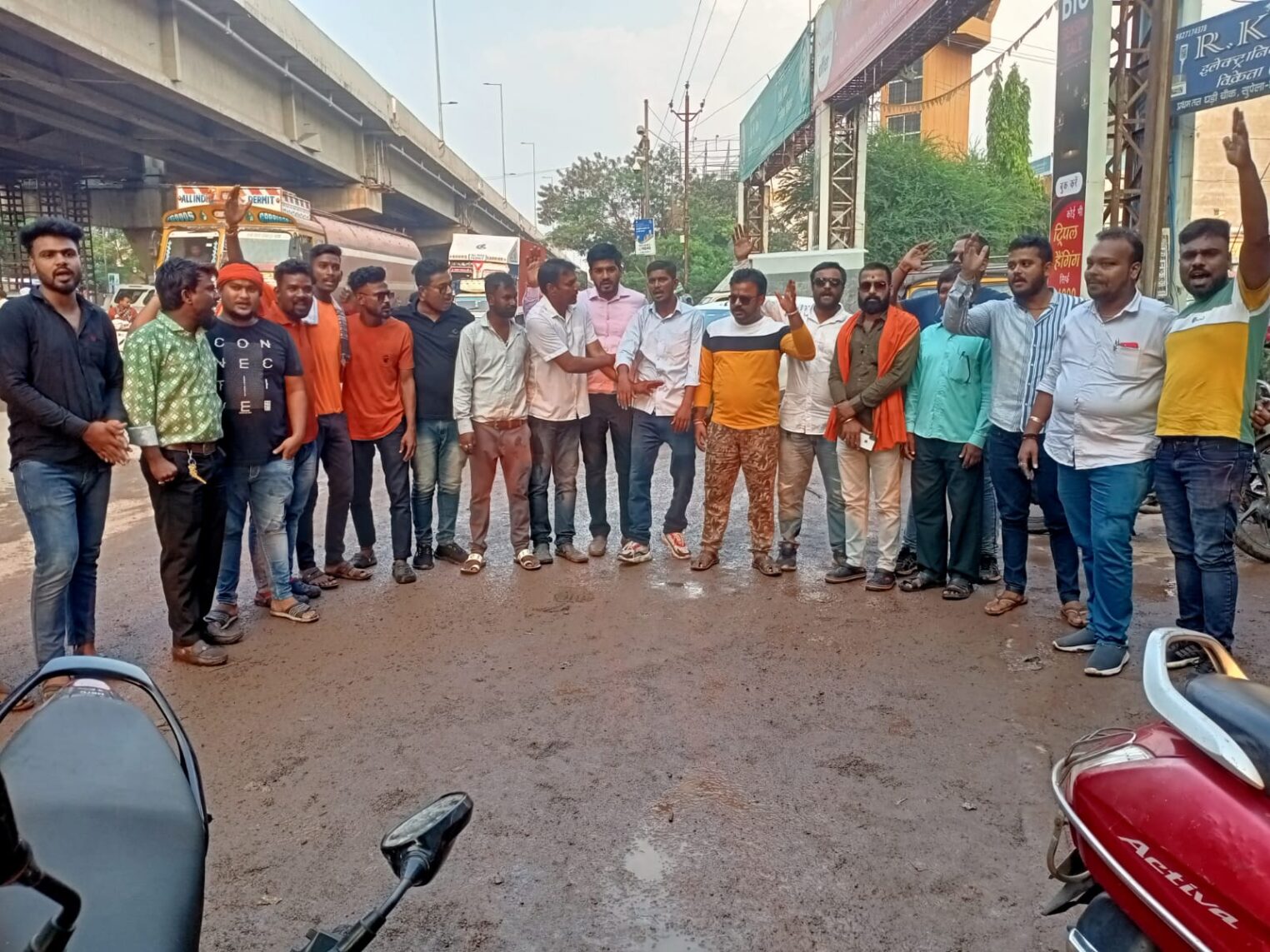भाजयुमो भिलाई ने फूंका भूपेश का पुतला।