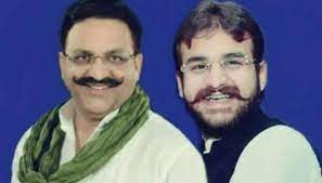 भगोड़ा घोषित विधायक अब्बास अंसारी ने कोर्ट में किया सरेंडर, पुलिस को चकमा देकर वकील के साथ पहुंचा अदालत