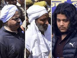 अतीक के वकील के घर के पास 3 बम फेंके:वकील बोले- डराने के लिए धमाका; पुलिस बोली- ये दो अलग ग्रुप की लड़ाई
