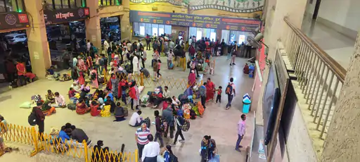 दुर्ग-अंबिकापुर रद्द, सारनाथ, उधमपुर, अमरकंटक का रूट बदला, 3000 से ज्यादा टिकट कैंसिल हुए