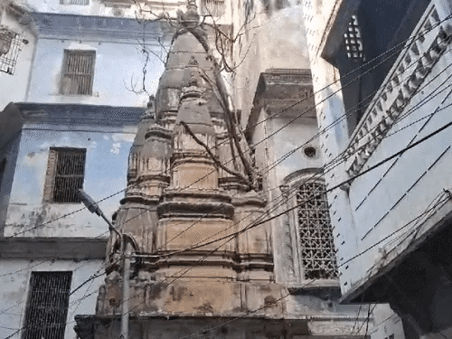 बंगाली हिंदू ने घर बेचा था मंदिर नही:विद्वत परिषद ने कहा- हमारे पास है सम्पत्ति का खसरा,ताला खुलते ही शुरू कराएंगे पूजा-पाठ