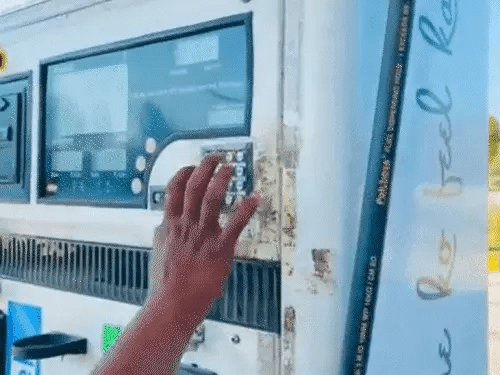 डीजल पर टैक्स घटा..लेकिन पब्लिक को कोई फायदा नहीं:छत्तीसगढ़ में कारोबारियों को फायदा पहुंचाने 7% टैक्स घटाया; 6 रुपए/लीटर कम में मिलेगा